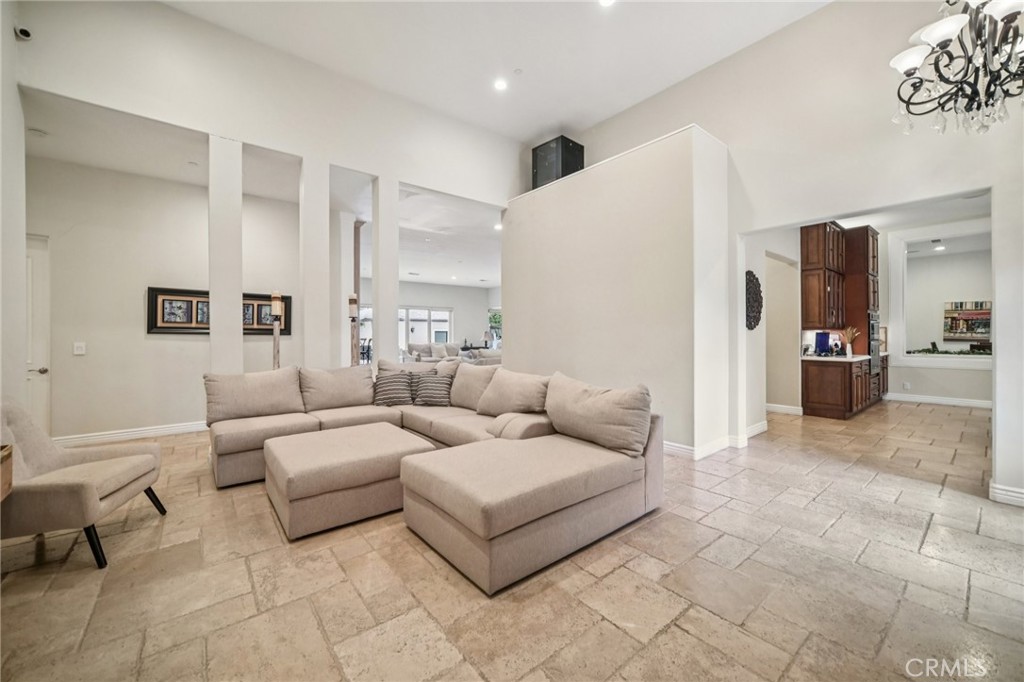 17401 Raymer Property Photo 6