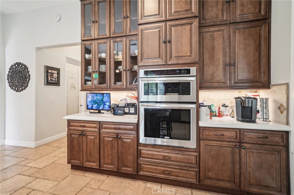 17401 Raymer Property Photo 11