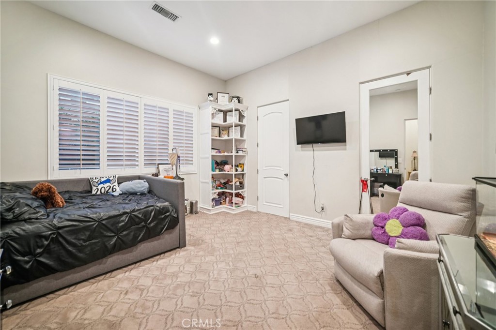 17401 Raymer Property Photo 23