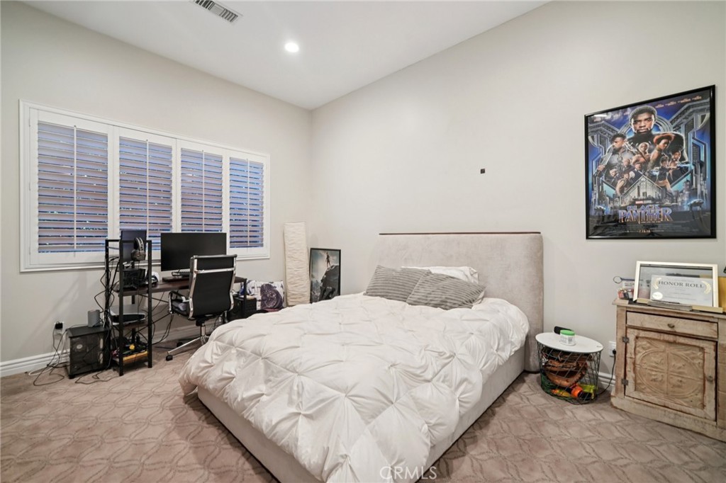 17401 Raymer Property Photo 25