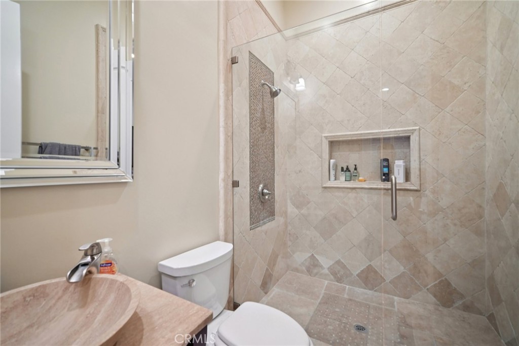 17401 Raymer Property Photo 26