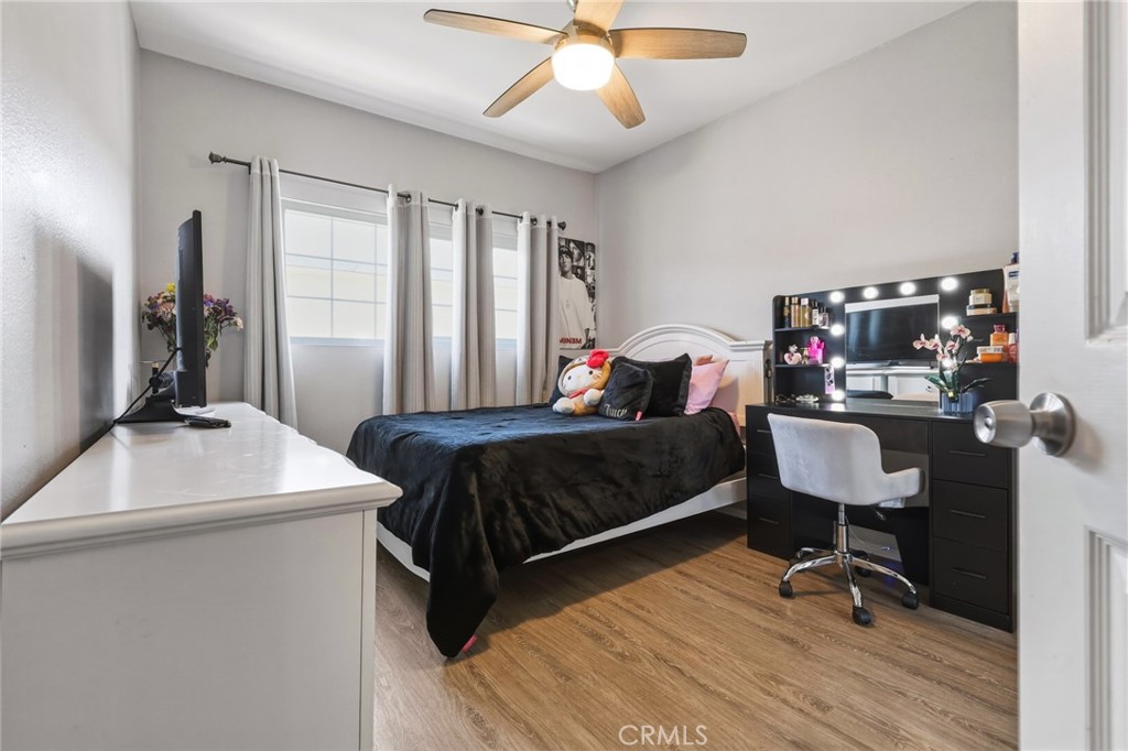 8927 Cedros 14 Property Photo 17