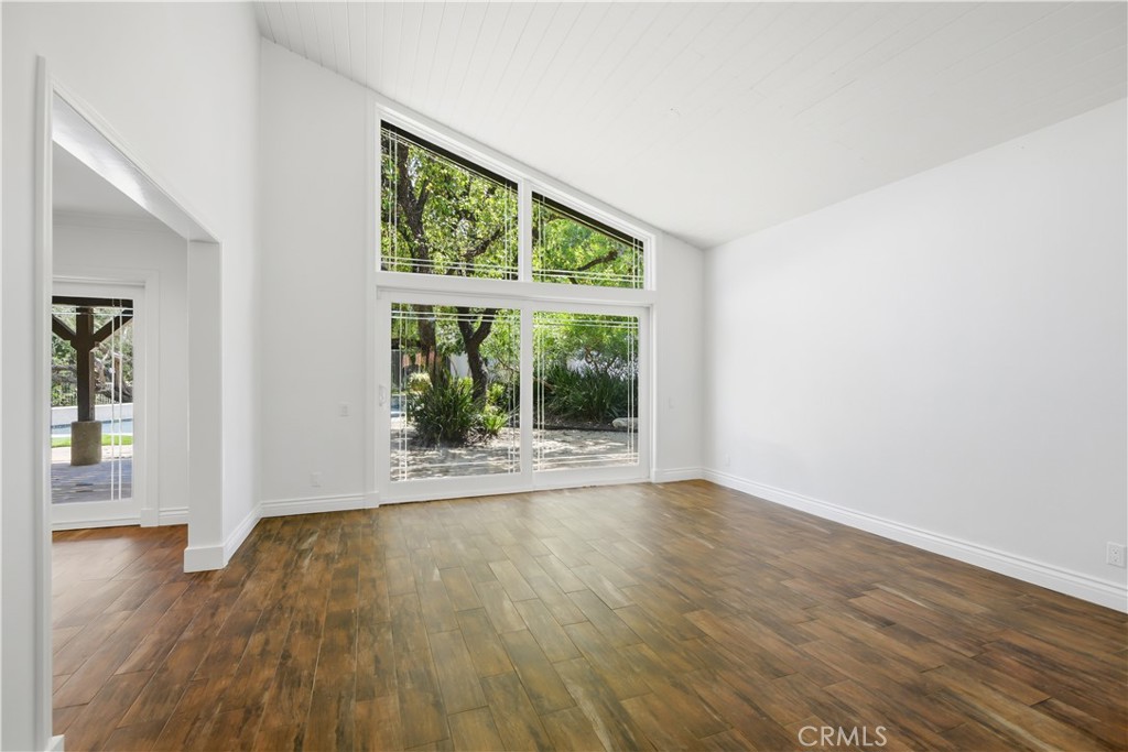 23216 Park Esperanza Property Photo 6