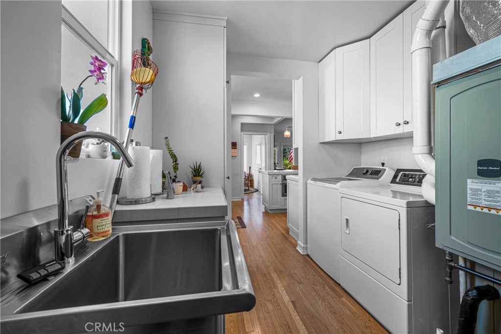 1245 S Hudson Avenue Property Photo 19