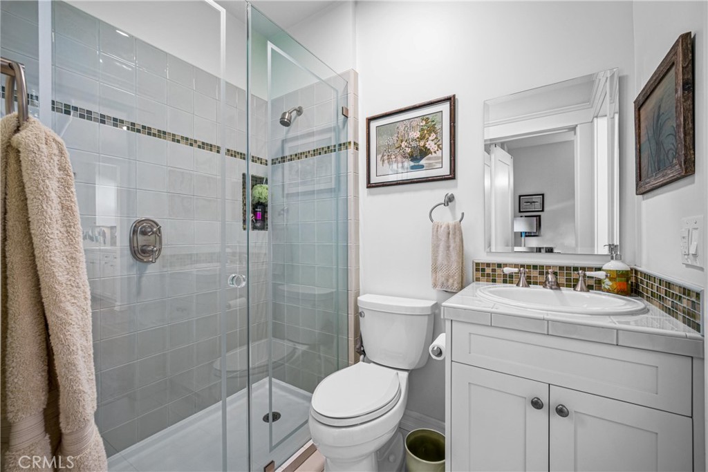 1245 S Hudson Avenue Property Photo 22