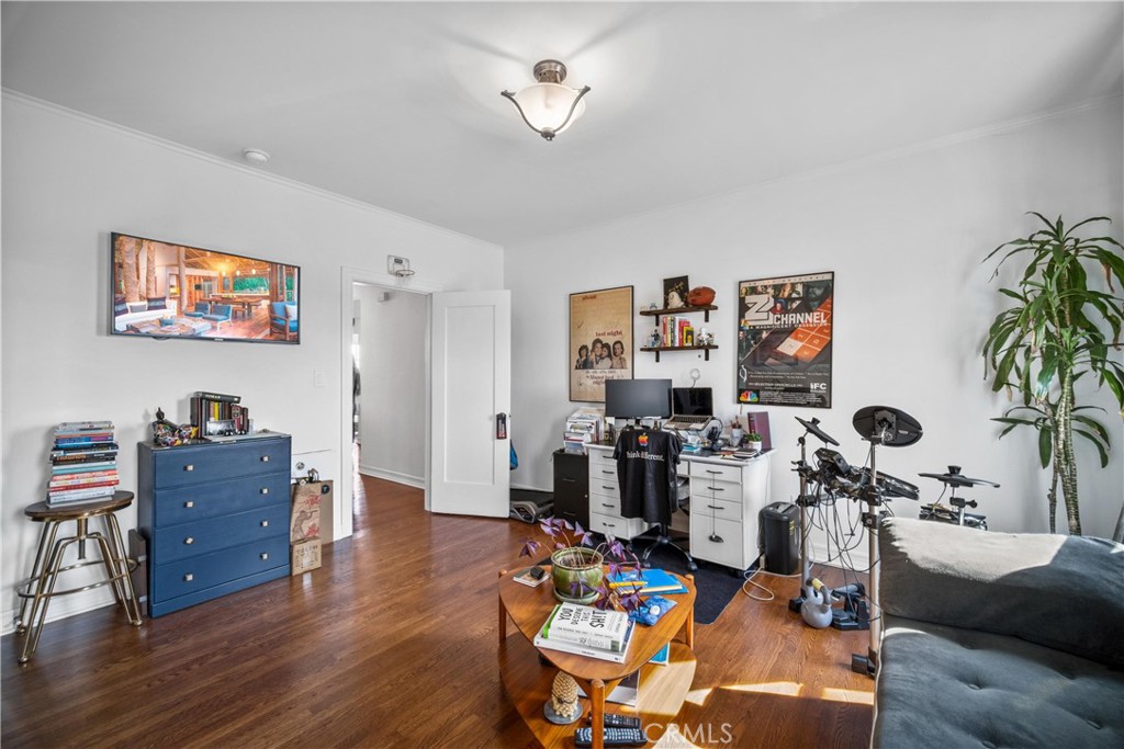 1245 S Hudson Avenue Property Photo 37
