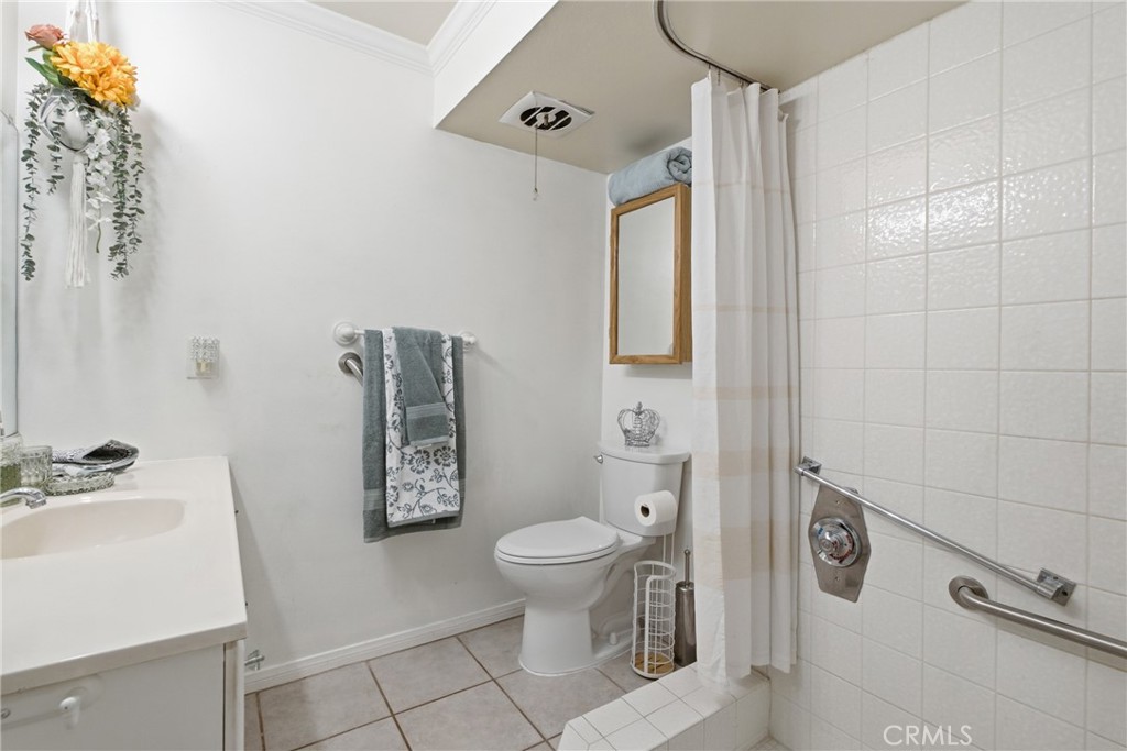 19158 Avenue Of The Oaks C Property Photo 19