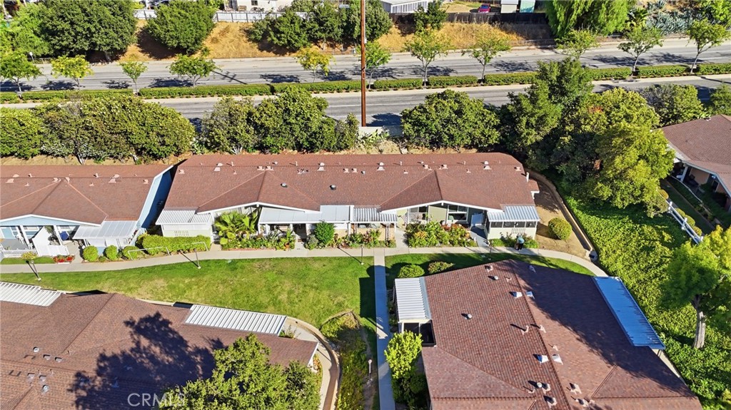 19158 Avenue Of The Oaks C Property Photo 27