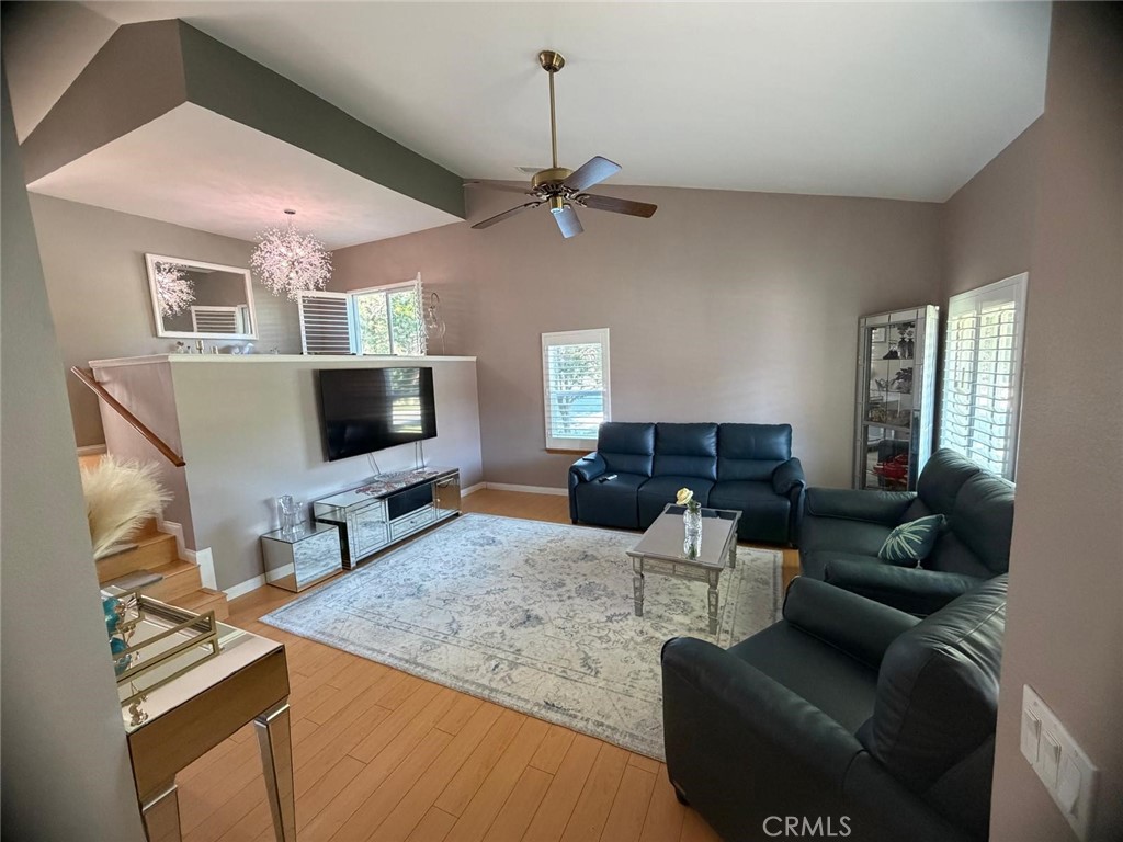 26341 Rainbow Glen Drive Property Photo 3