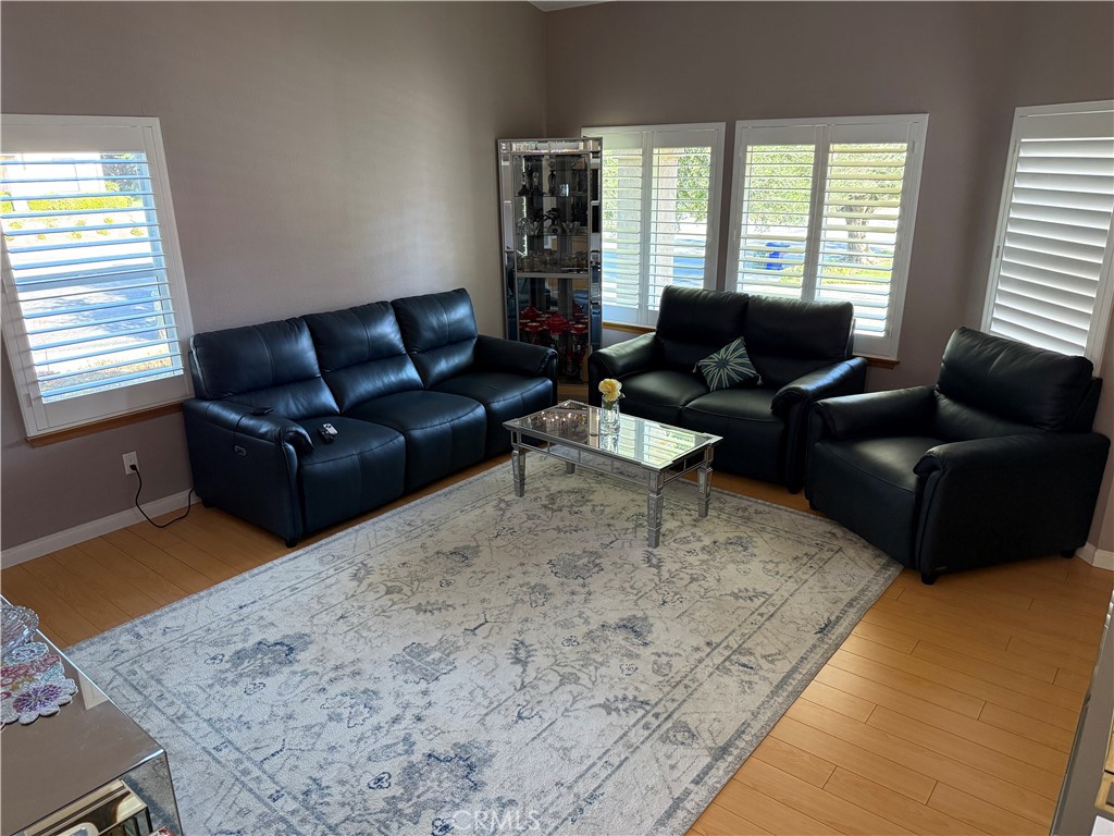 26341 Rainbow Glen Drive Property Photo 5