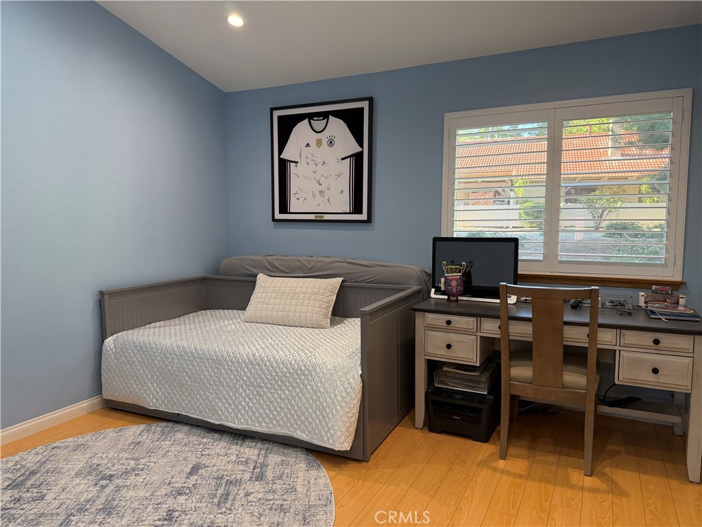 26341 Rainbow Glen Drive Property Photo 12