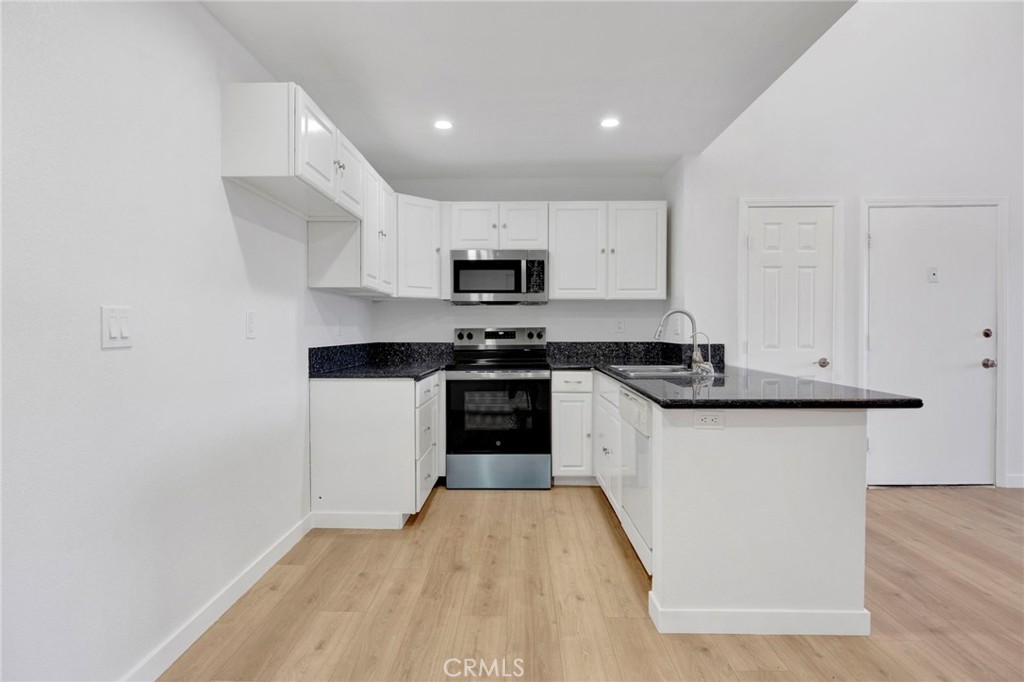25027 Peachland Avenue 260 Property Photo 8