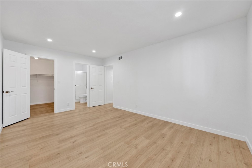25027 Peachland Avenue 260 Property Photo 15