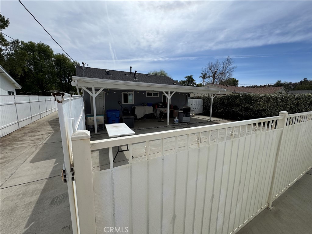 15057 Paddock Property Photo 23