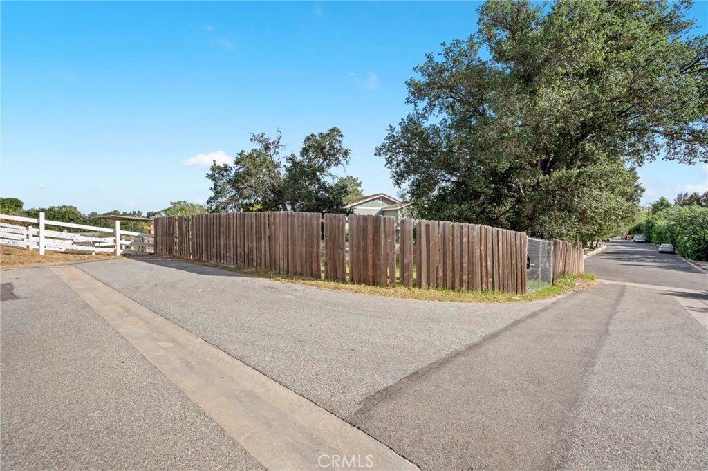 9812 Kentland Avenue Property Photo 8