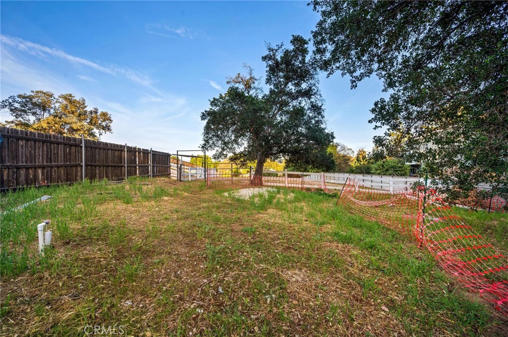 9812 Kentland Avenue Property Photo 18