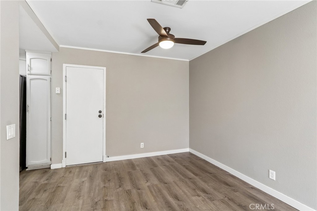 9600 Sylmar Avenue 19 Property Photo 15