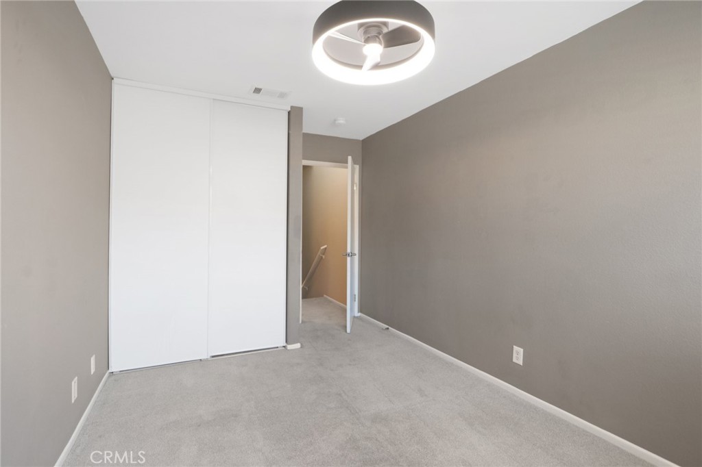 9600 Sylmar Avenue 19 Property Photo 18