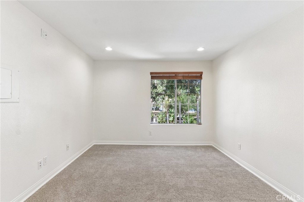 5535 Canoga 209 Property Photo 25