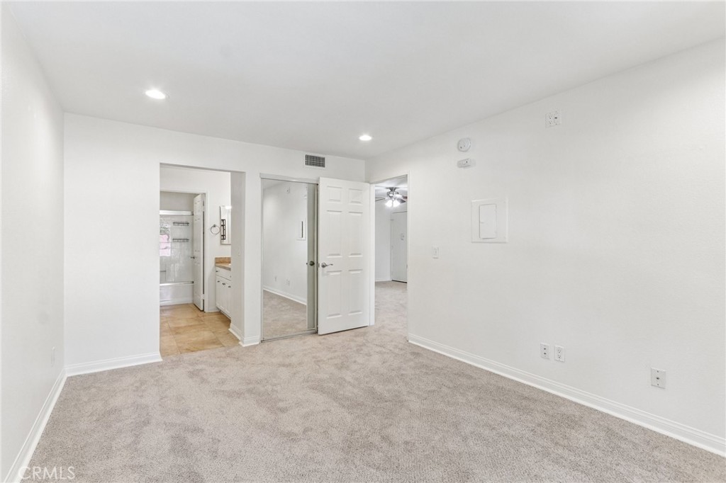 5535 Canoga 209 Property Photo 26