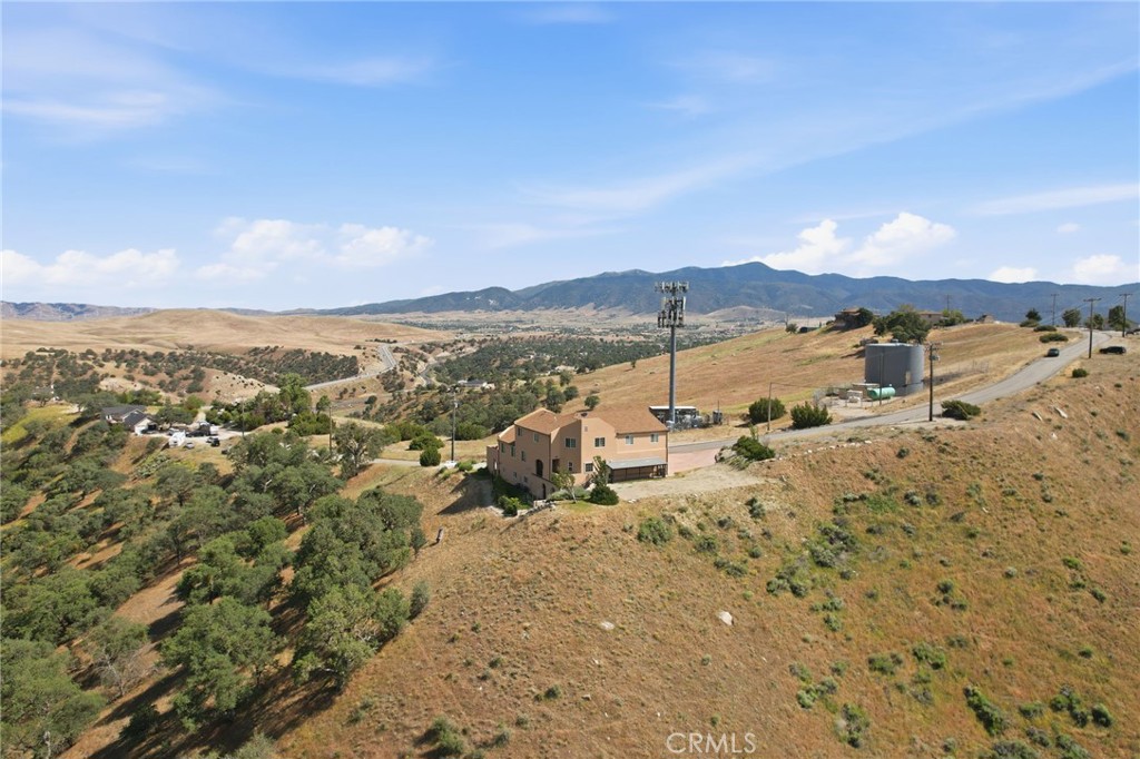 19701 Dovetail Property Photo 3