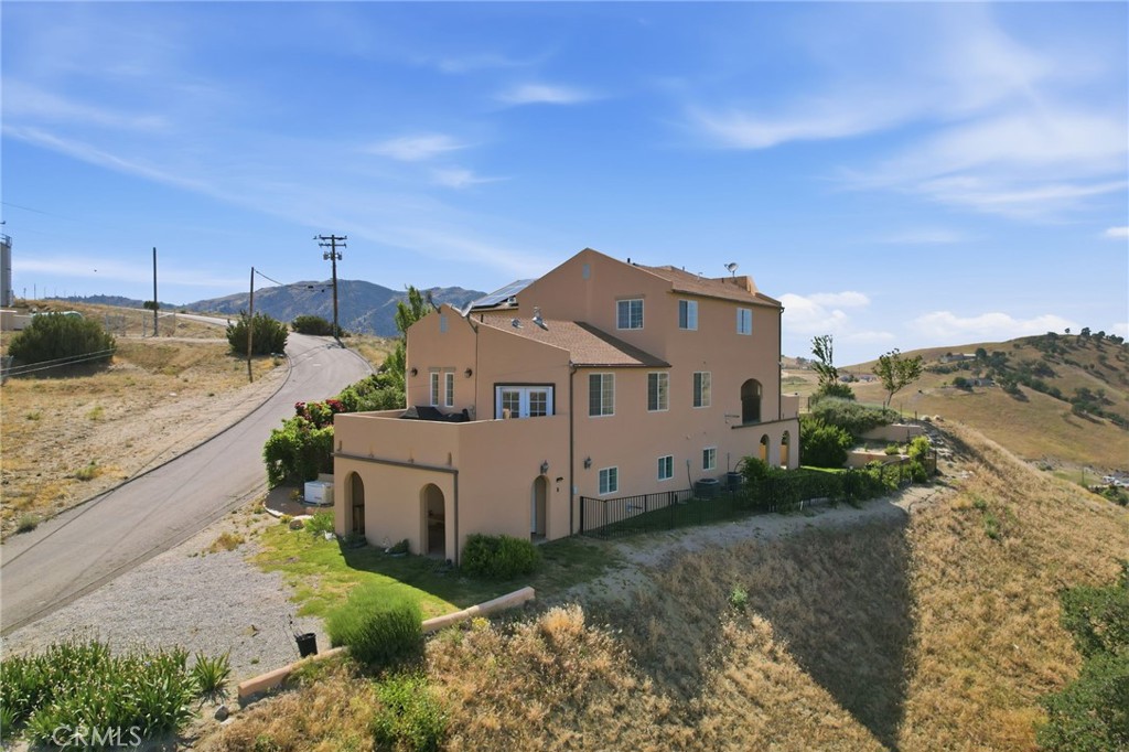 19701 Dovetail Property Photo 10