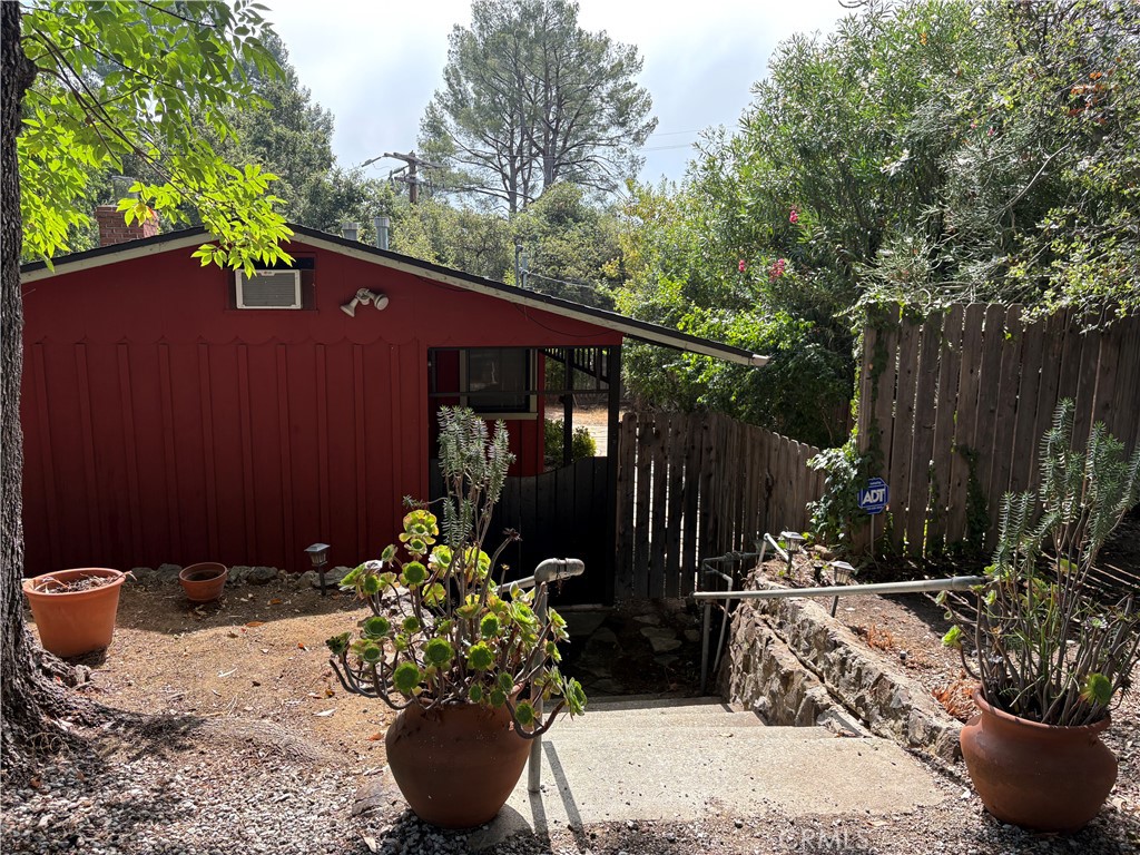 21313 Hillside Dr Property Photo 1