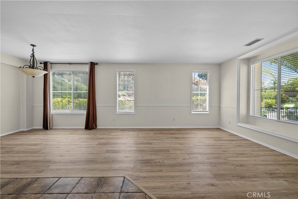 28454 Cascade Property Photo 5