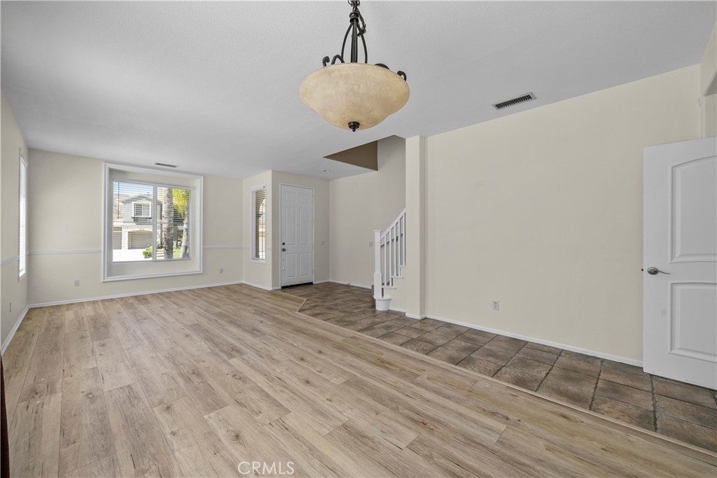 28454 Cascade Property Photo 8