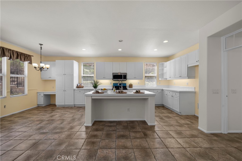 28454 Cascade Property Photo 10