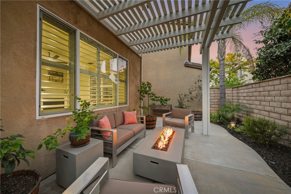 23822 Via Campana Property Photo 2