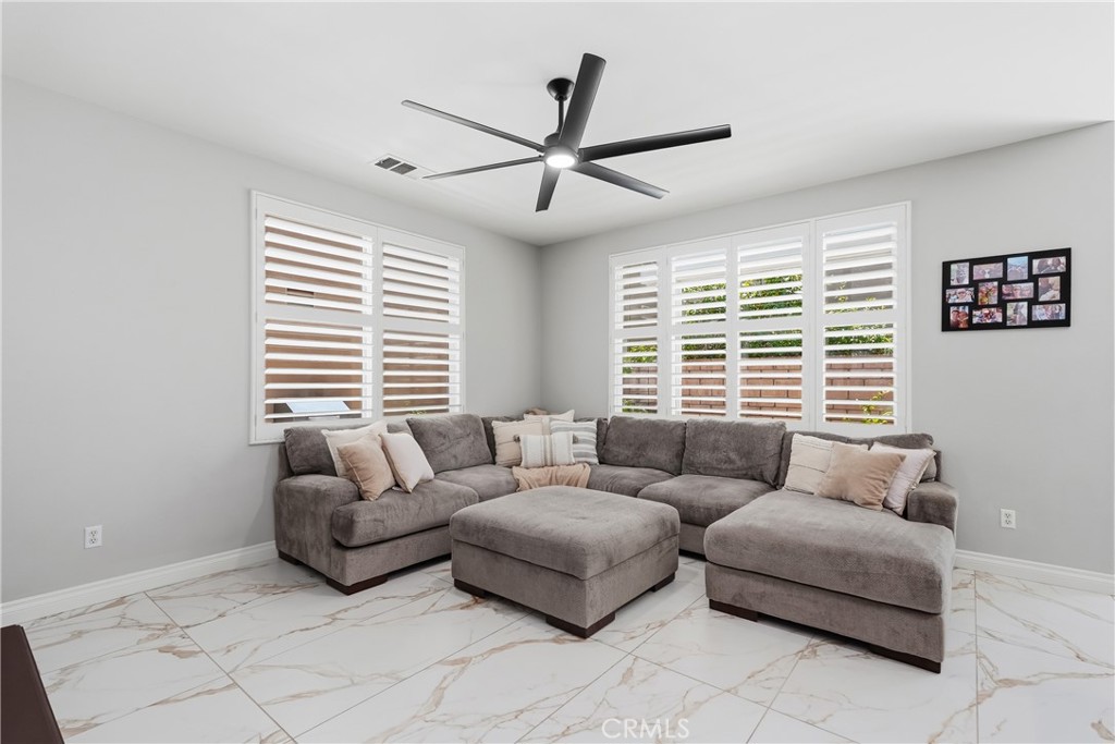 23822 Via Campana Property Photo 13