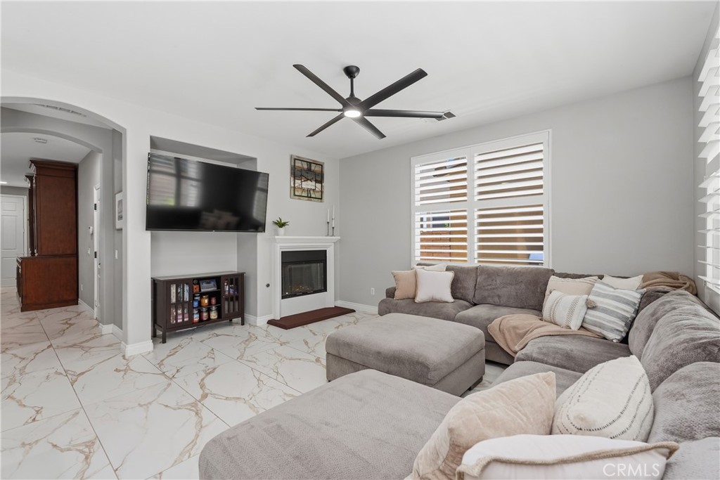 23822 Via Campana Property Photo 14