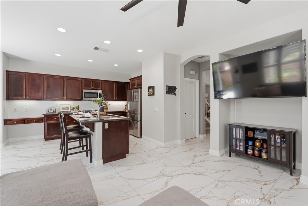 23822 Via Campana Property Photo 16
