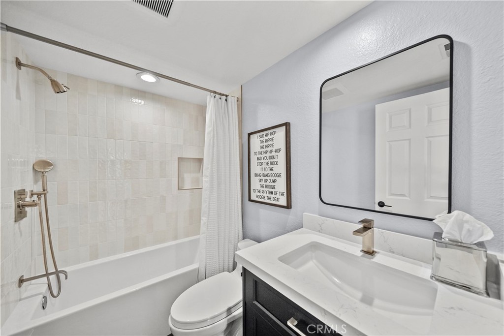 749 Congressional Road Property Photo 17