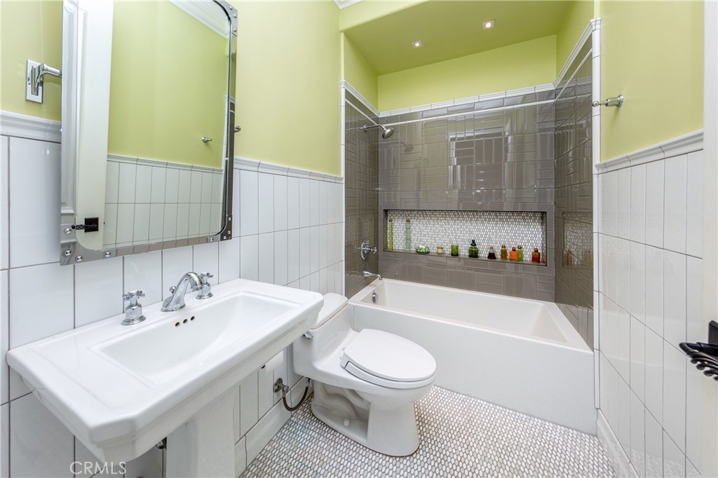 30 Saddlebow Road Property Photo 36