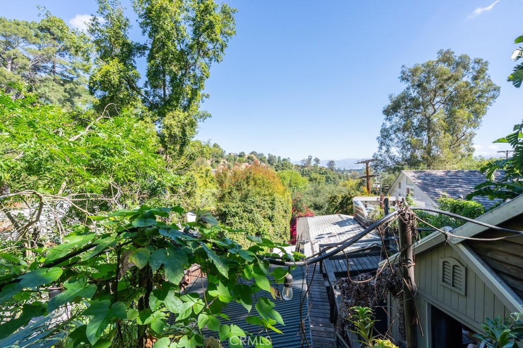 8869 Lookout Mountain Ave Property Photo 48