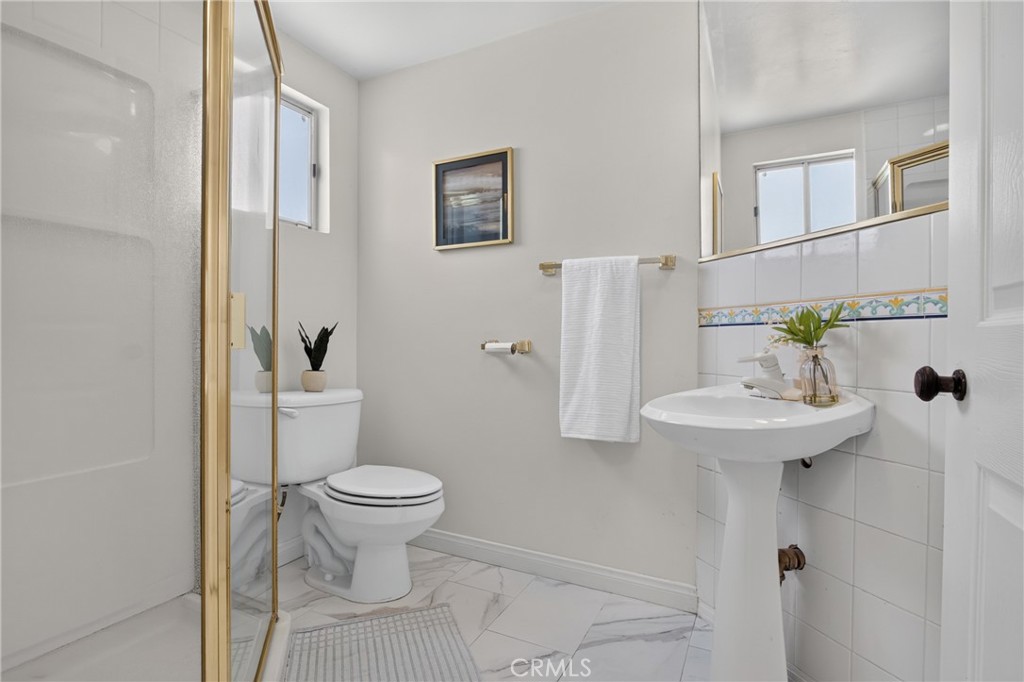 5938 Simpson Ave Property Photo 21