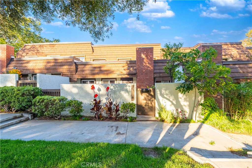 10055 Larwin 3 Property Photo 6