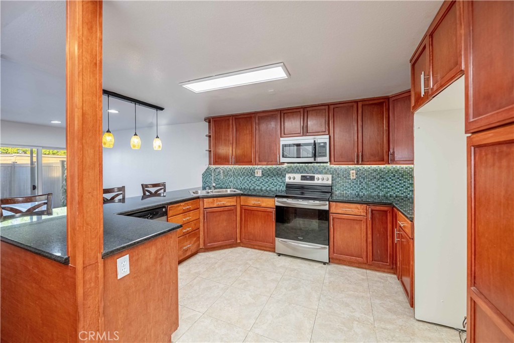 10055 Larwin 3 Property Photo 28