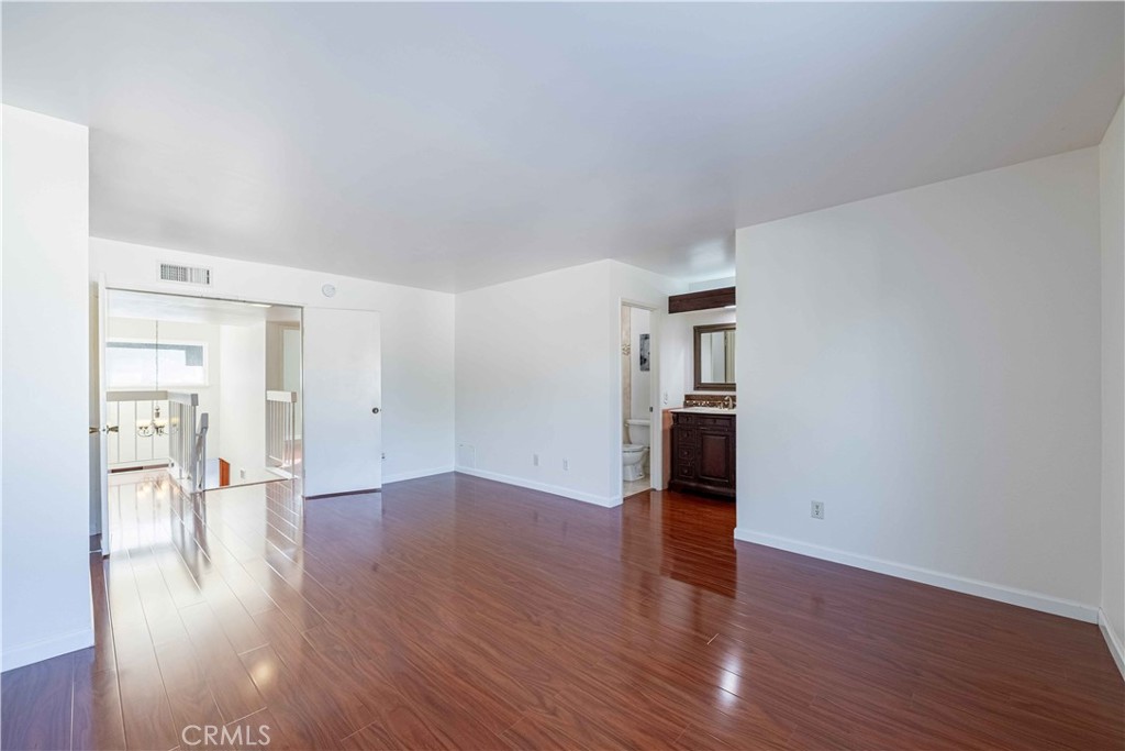 10055 Larwin 3 Property Photo 39