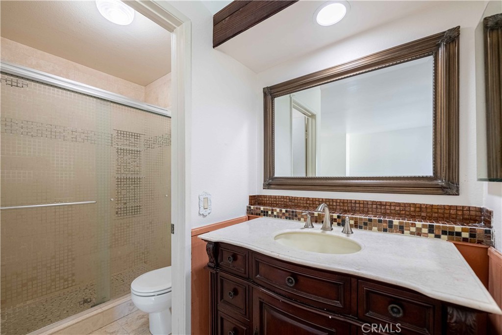 10055 Larwin 3 Property Photo 41