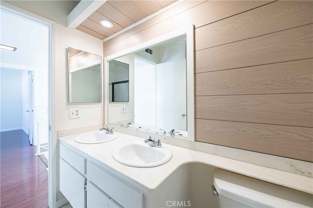 10055 Larwin 3 Property Photo 49