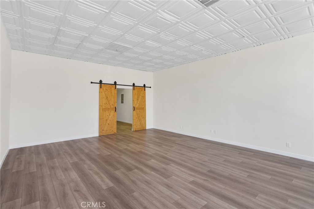 5557 Reseda Boulevard Property Photo 5