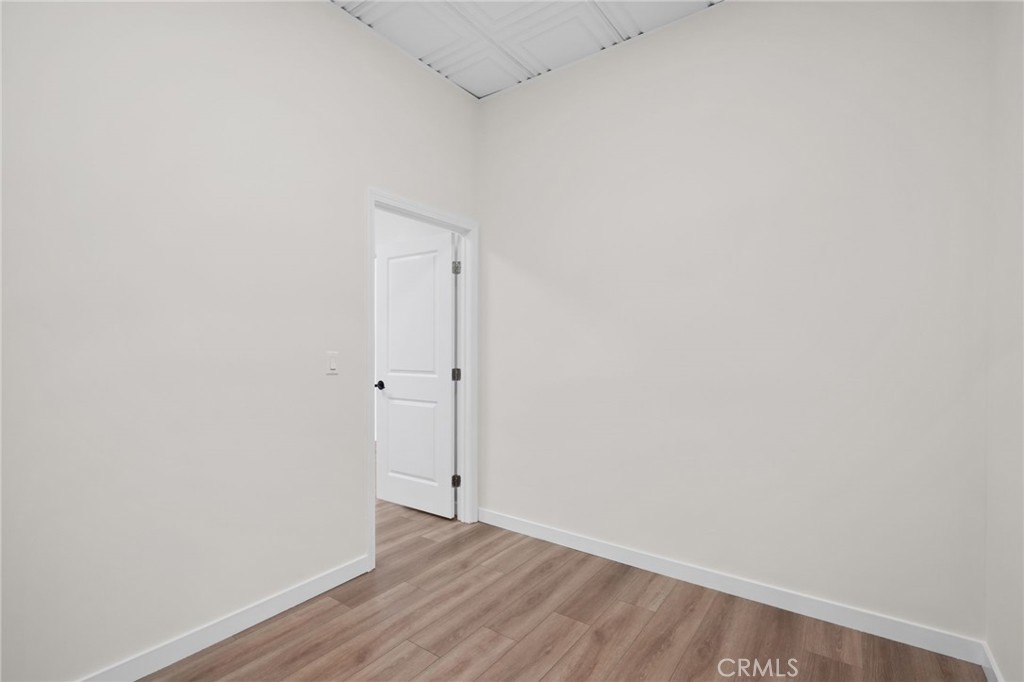 5557 Reseda Boulevard Property Photo 13