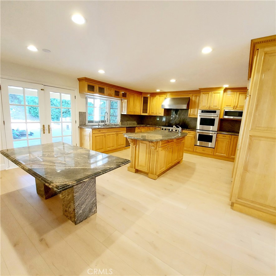 16545 Park Lane Circle Property Photo 13