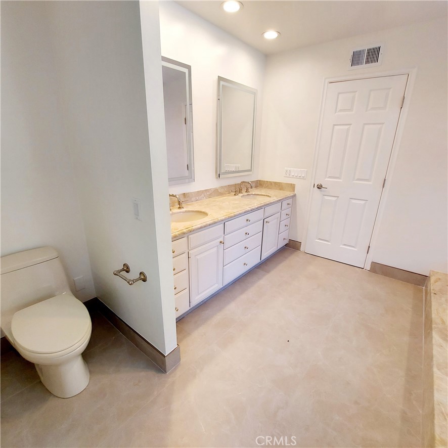 16545 Park Lane Circle Property Photo 24