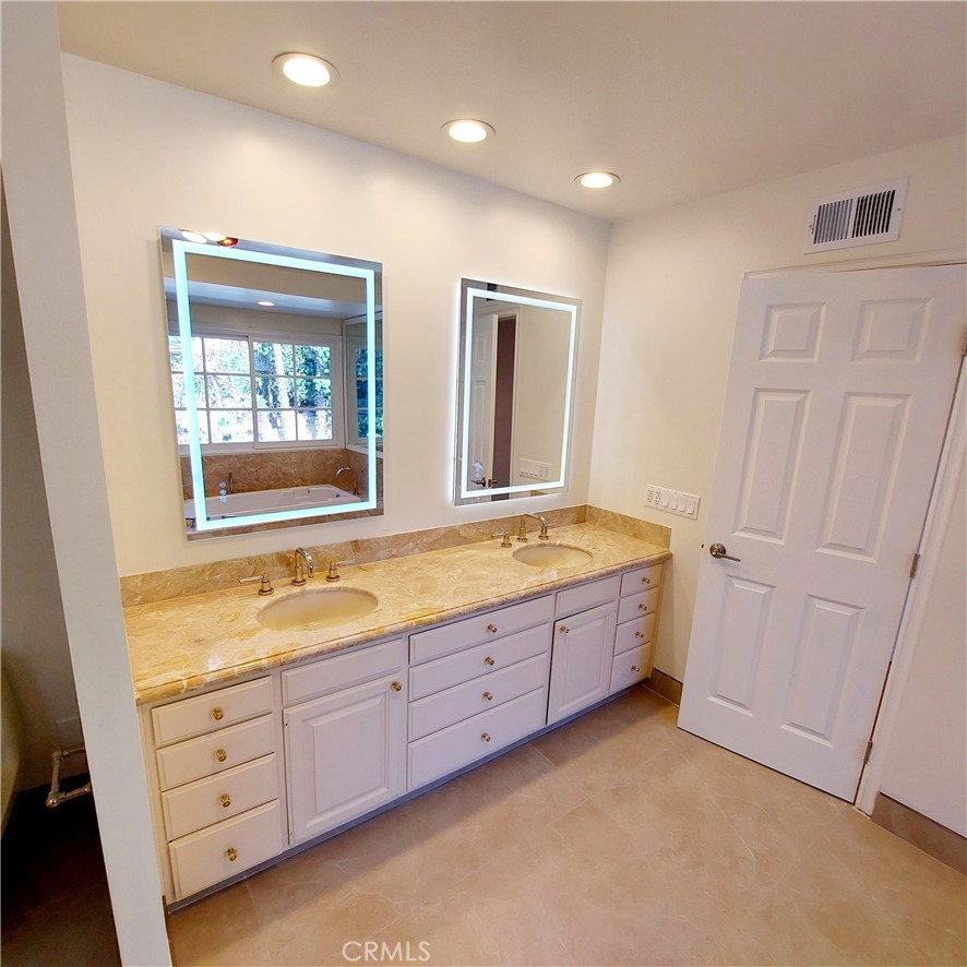 16545 Park Lane Circle Property Photo 26