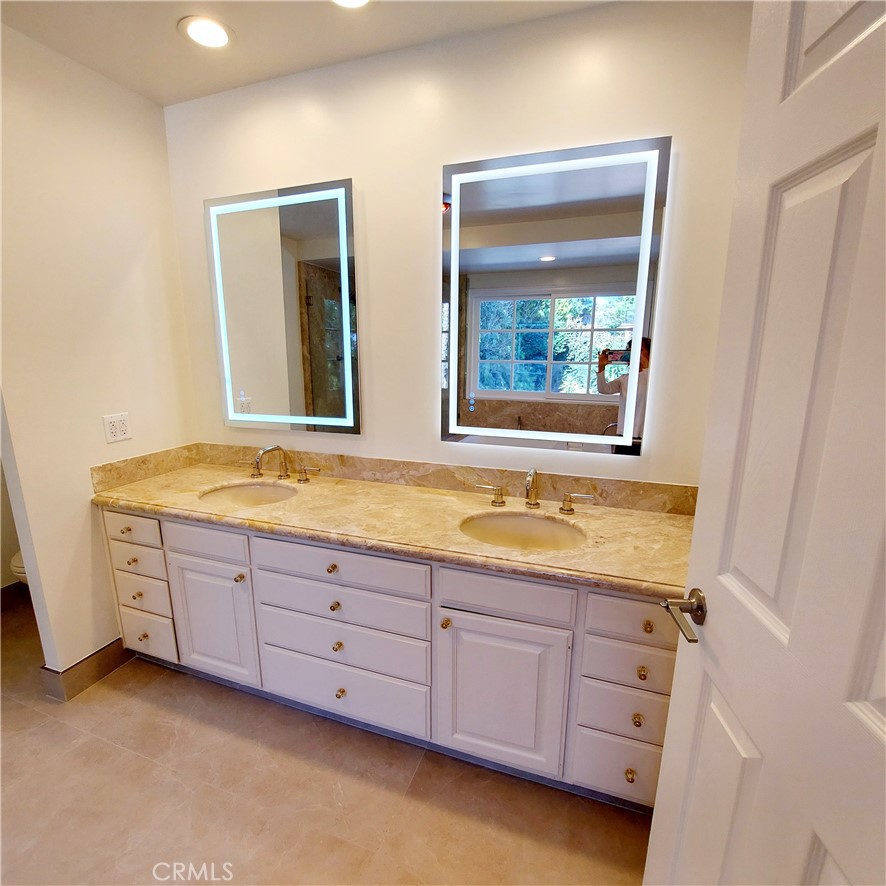 16545 Park Lane Circle Property Photo 27