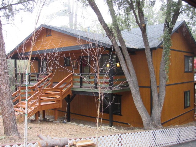 2239 Bernina Property Photo 1